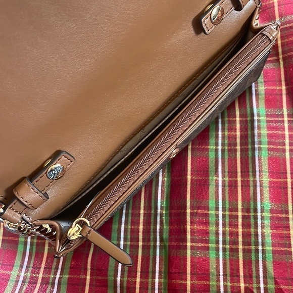 Brand New Michael Kors Large Chain Crossbody Clutch Purse in Brown & Luggage - Picture 12 of 16